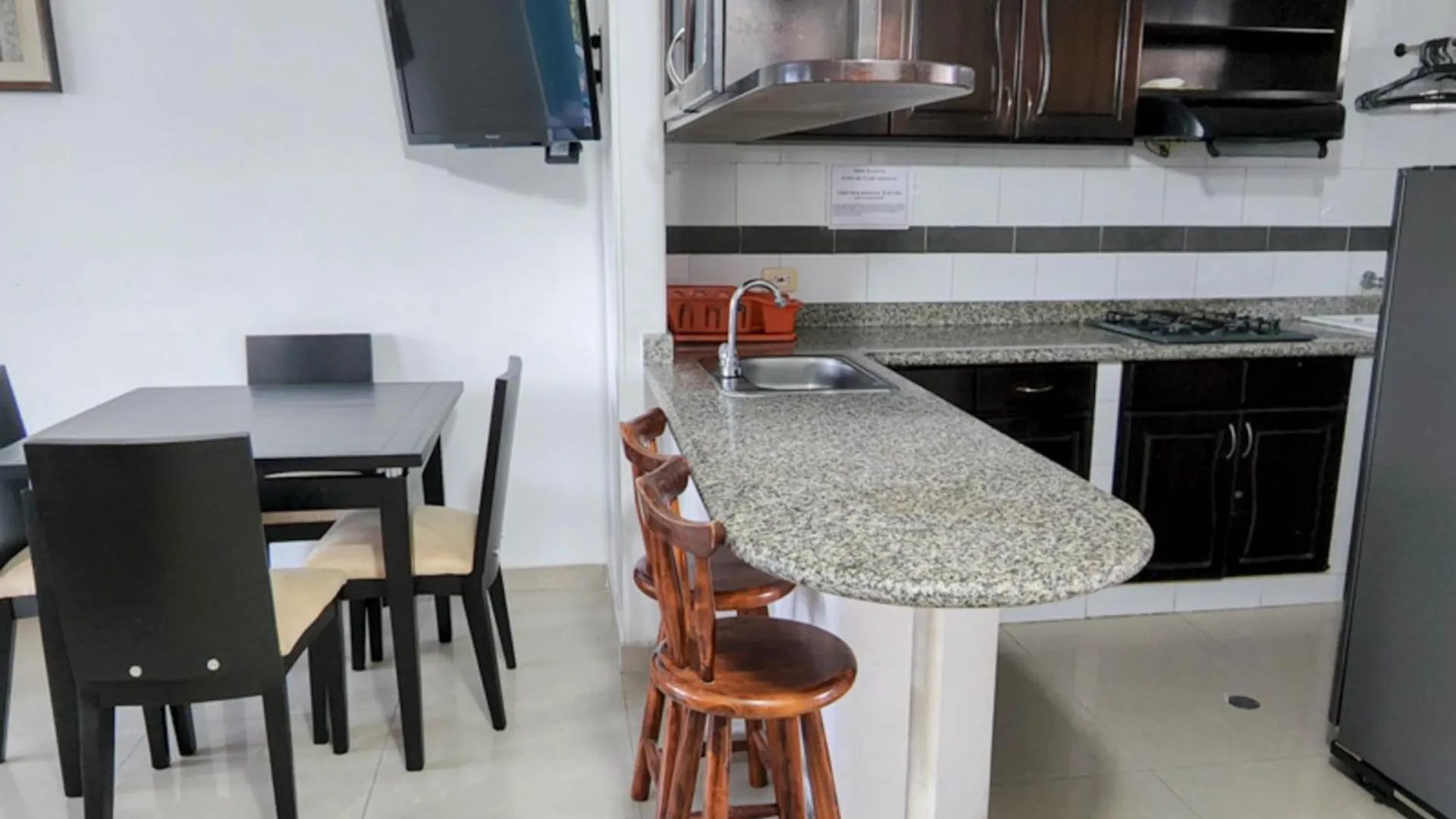 Apartamentos Brisa Rodadero Con Piscina - By Bedviajes サンタ・マルタ