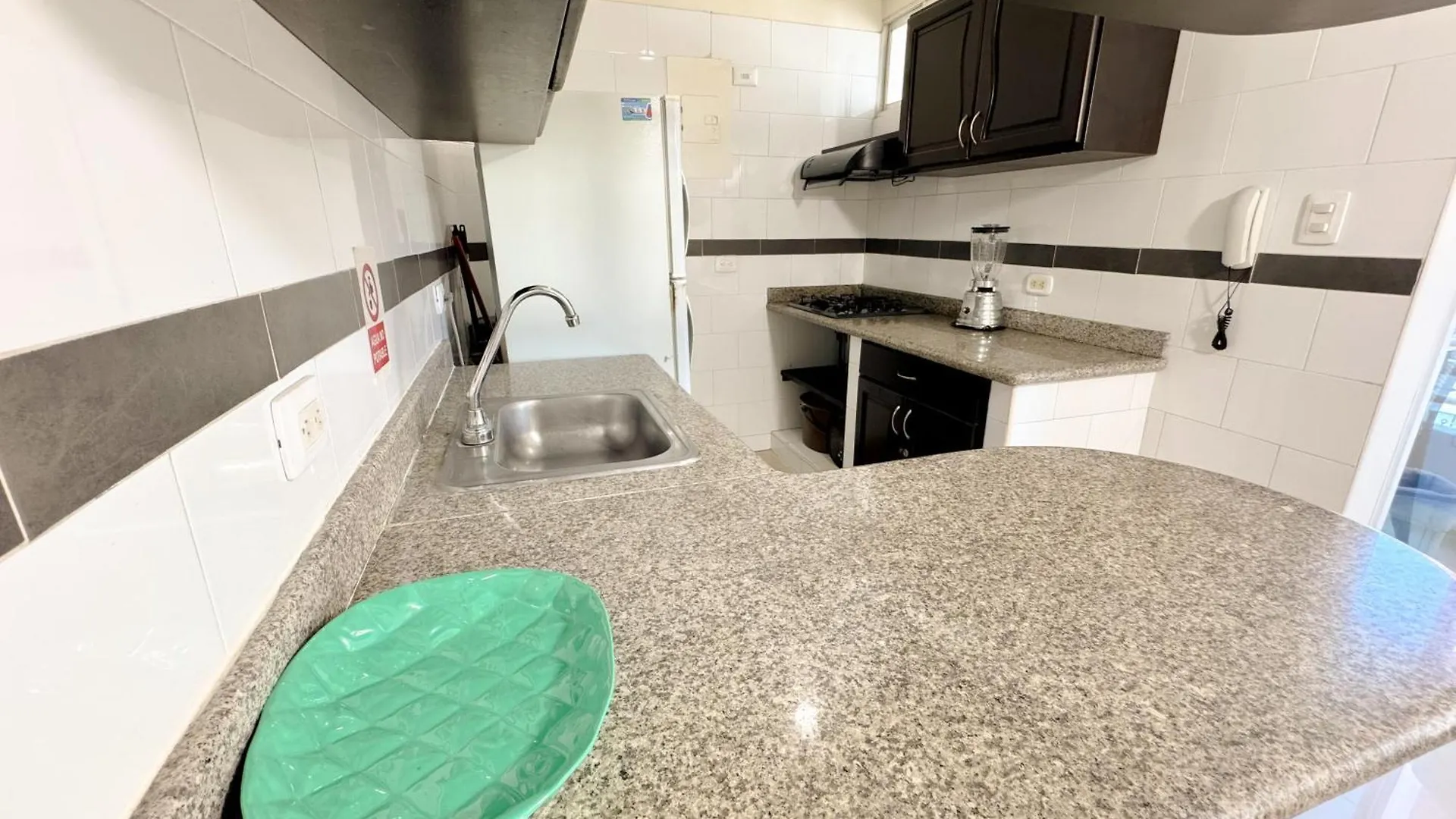 Apartamentos Brisa Rodadero Con Piscina - By Bedviajes Santa Marta